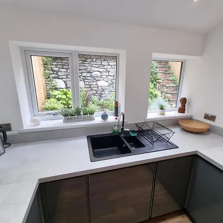 Hill View Villa Abertillery Exterior photo